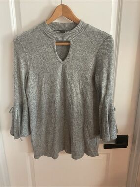A. Byer - Gray Keyhole Bell Sleeve Sweater - Juniors Size Large